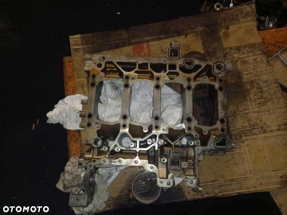 Podpora wału miski olejowej audi 4.2 fsi CFS - 4