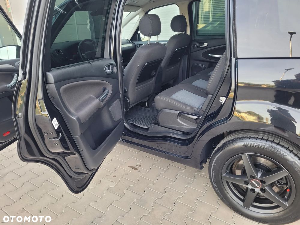 Ford Galaxy 2.0 TDCi DPF Business Edition - 13