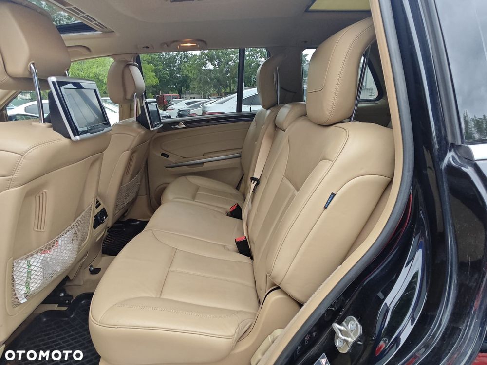 Mercedes-Benz GL 500 4Matic 7G-TRONIC - 31