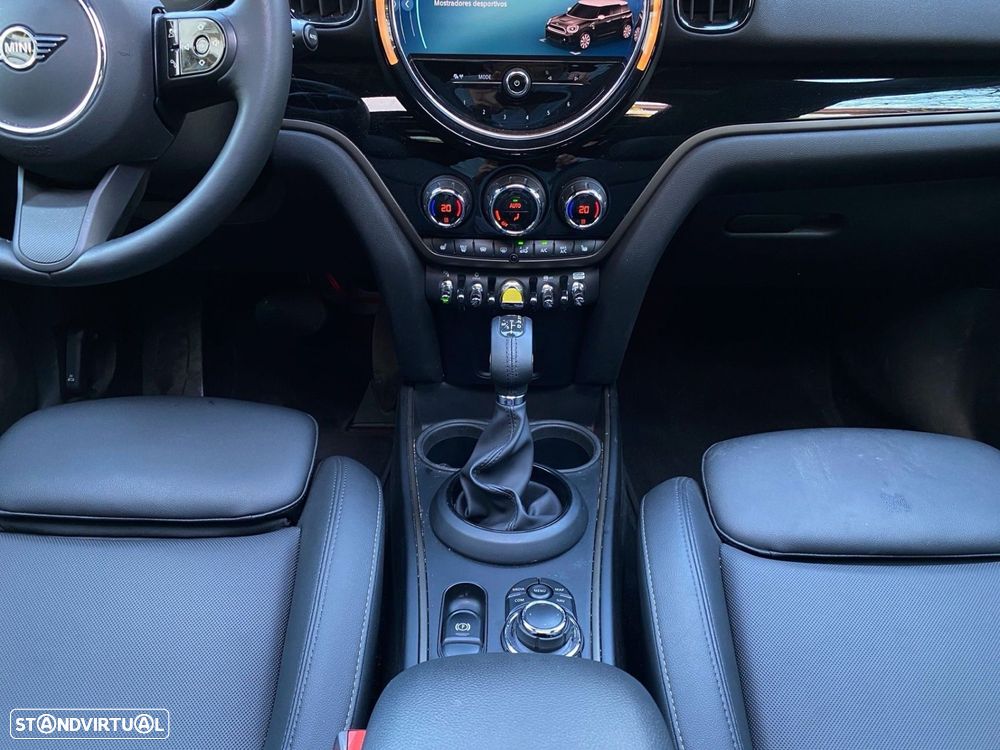 MINI Countryman Cooper SE Premium P. Classic Auto - 13
