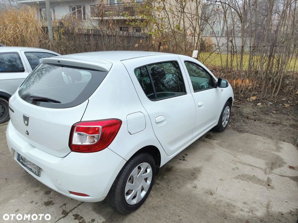 Dacia Sandero 1.2 16V Laureate - 4