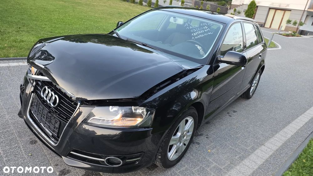 Audi A3 Sportback 1.6 TDI design - 24