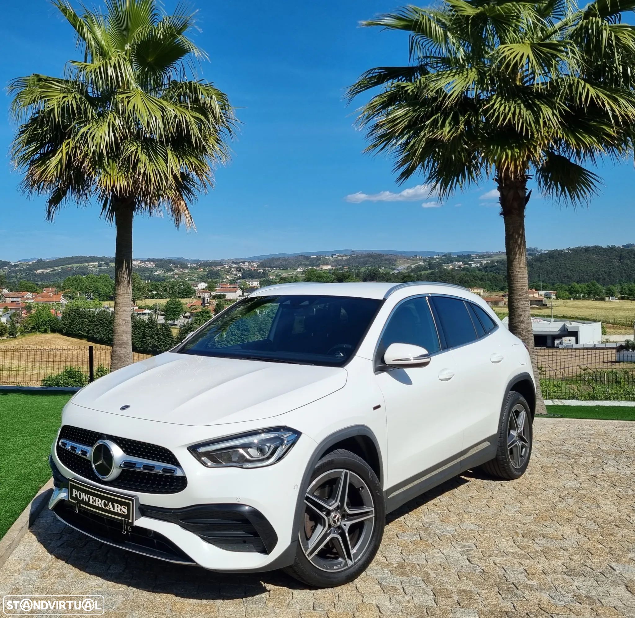 Mercedes-Benz GLA 250 e AMG Line - 1