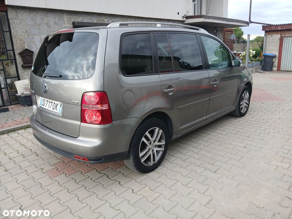Volkswagen Touran 1.9 TDI Highline - 6