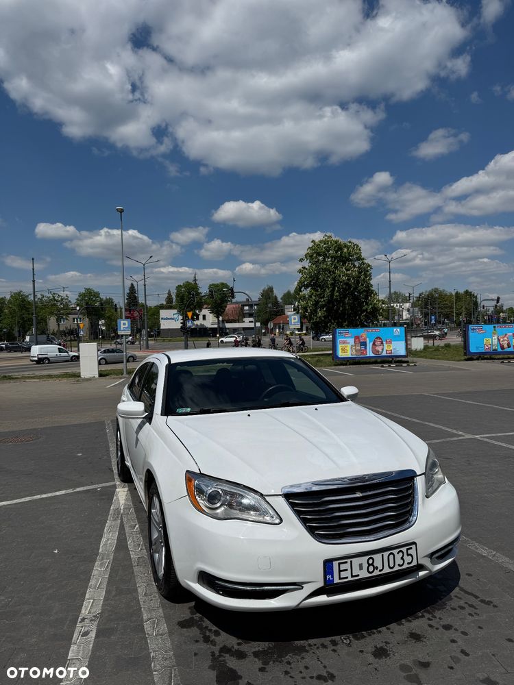 Chrysler 200 - 3