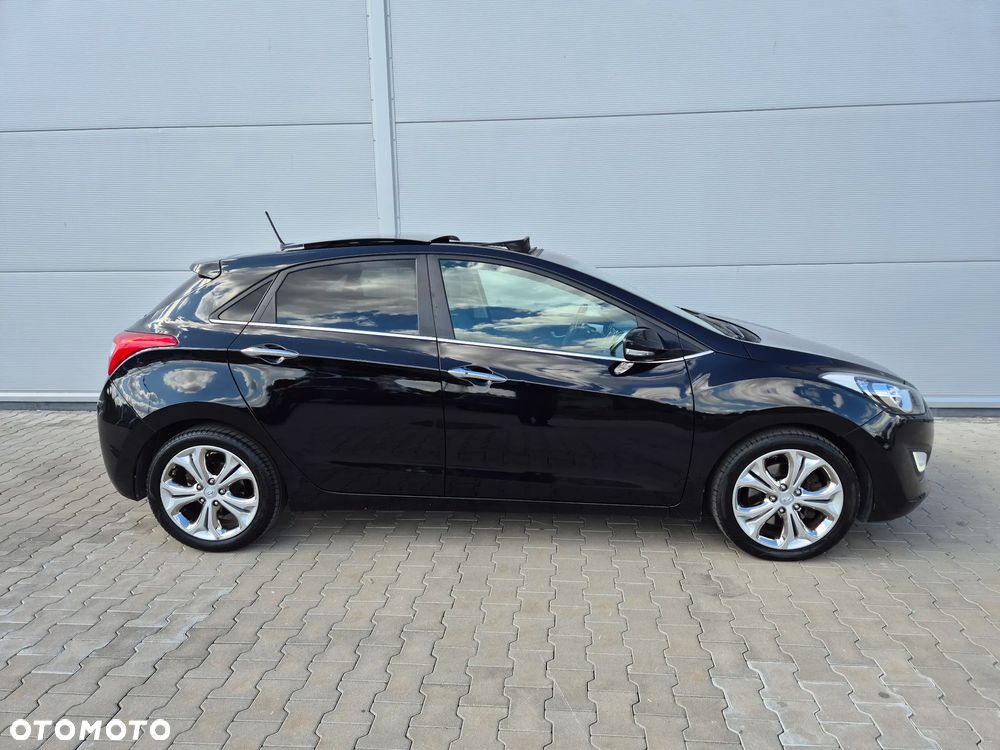 Hyundai i30 blue 1.6 GDI YES Gold - 4