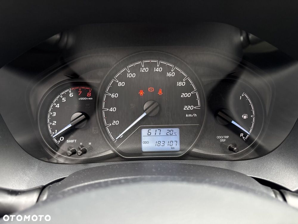 Toyota Yaris - 11