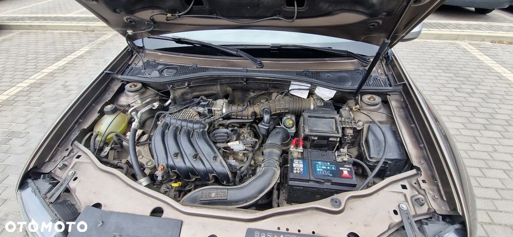 Dacia Duster 1.6 SCe Laureate S&S - 20