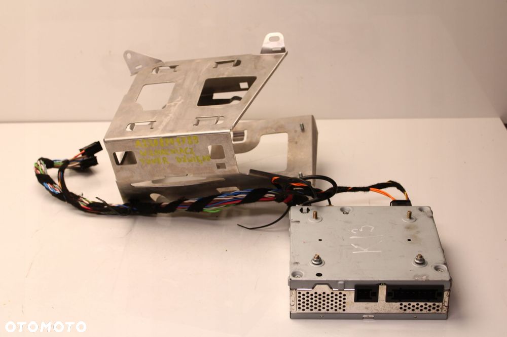 mercedes w220 98r- wzmacniacz dźwięku tuner audio becker a2208701789 - 1