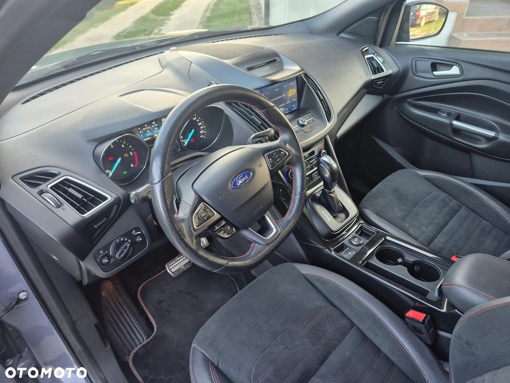 Ford Kuga 2.0 TDCi 4x4 ST-Line - 12