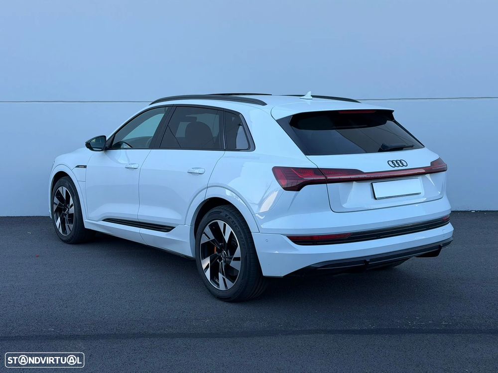 Audi e-tron 50 quattro S line - 12