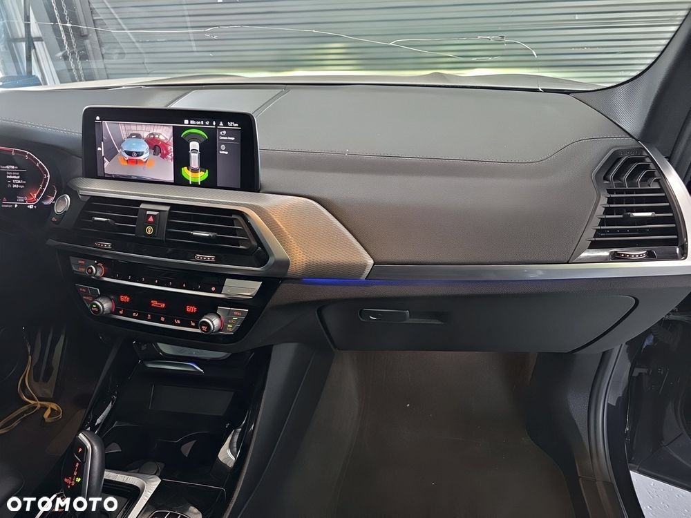 BMW X3 xDrive30i Luxury Line - 8