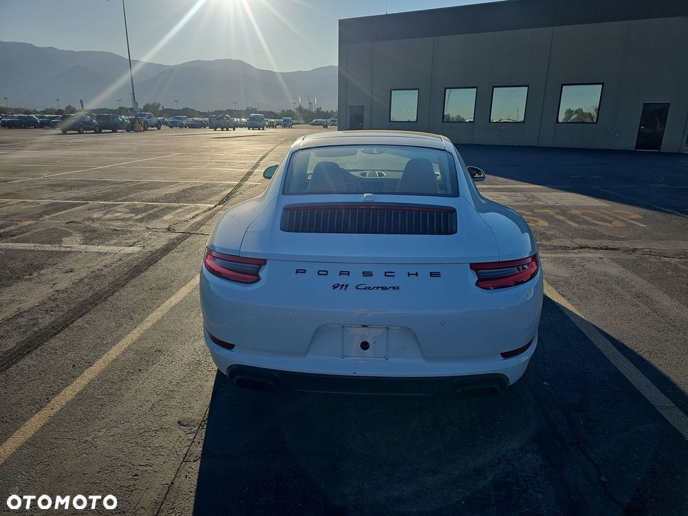 Porsche 911 Carrera PDK - 4