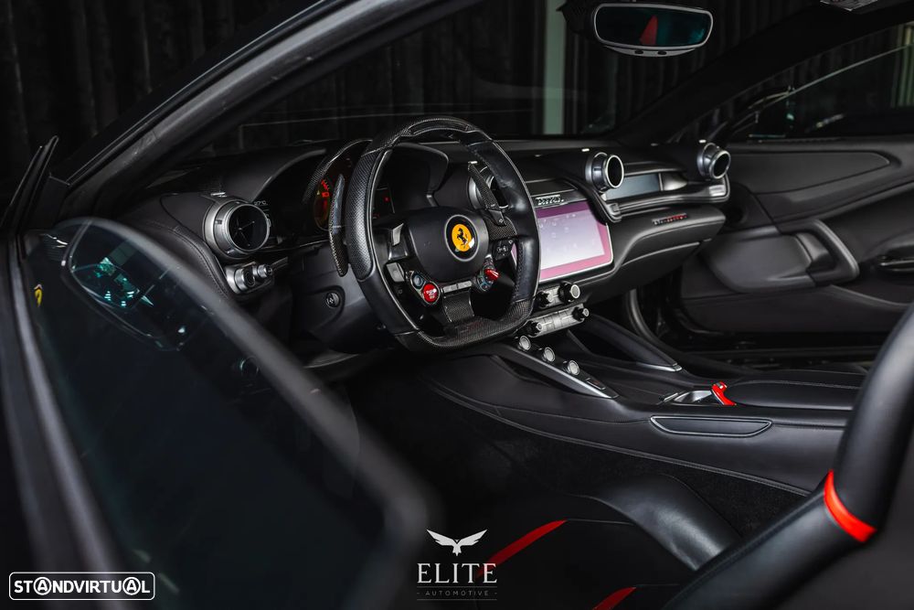 Ferrari GTC4 Lusso - 12