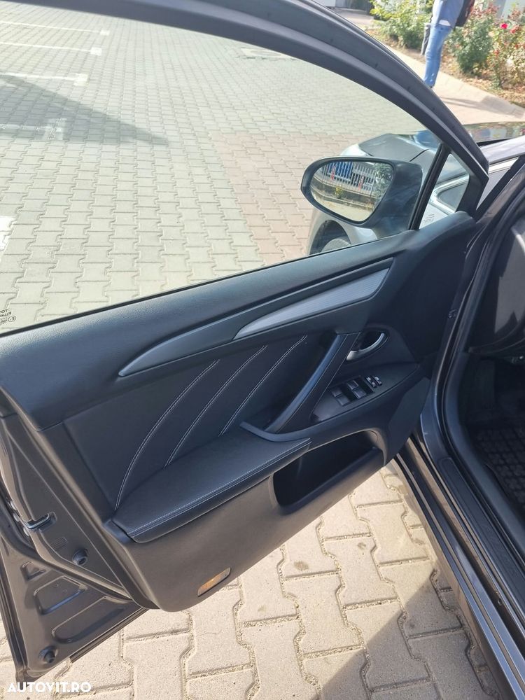 Toyota Avensis - 7