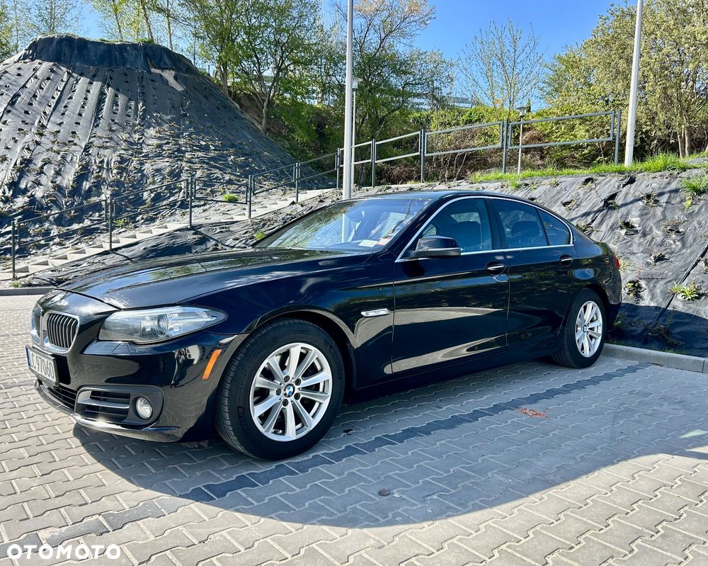 BMW Seria 5 528i Luxury Line - 4