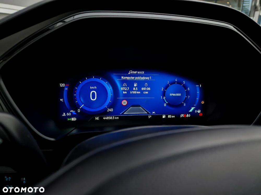 Ford Kuga 1.5 EcoBoost FWD ST-Line X - 10