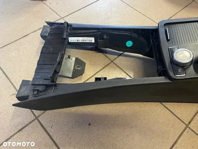 TUNEL SRODKOWY PODŁOKIETNIK MERCEDES C KLASA W204 A2046800150 - 9