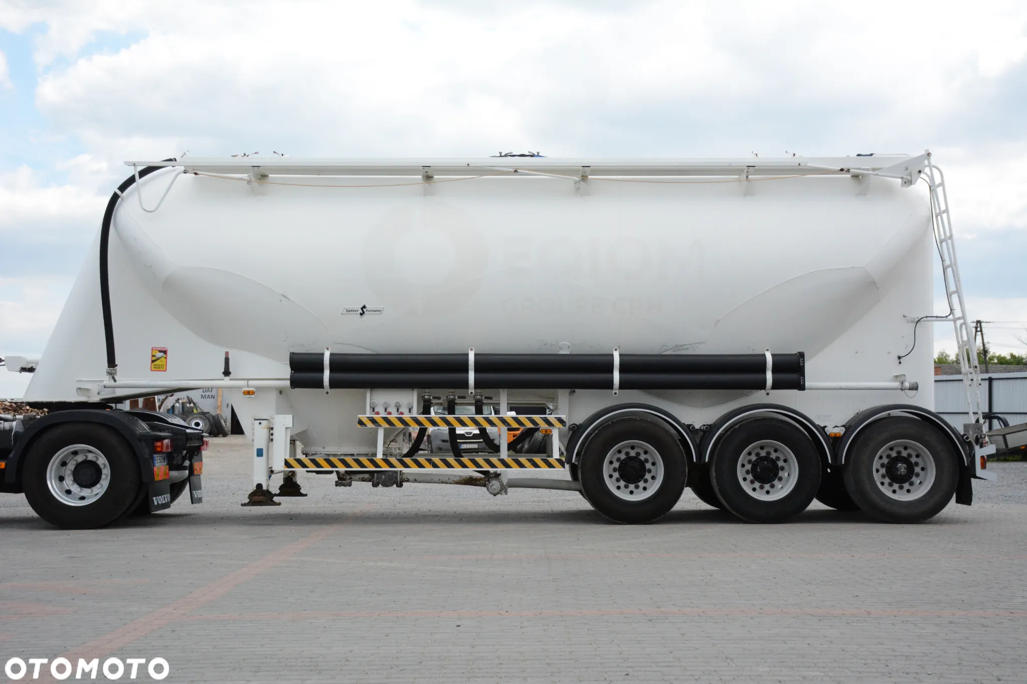 Spitzer SF 2437 PI / Cementonaczepa / 2008r / 37000l / 3 komorowa / Bardzo dobry stan - 6