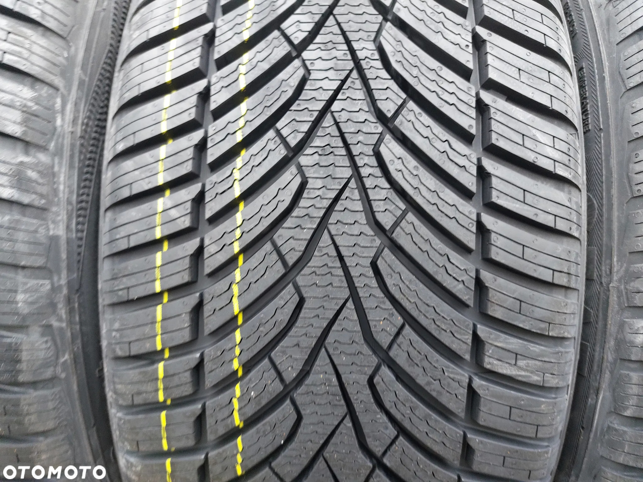 245/45 R18 OPONY ZIMOWE CEAT WINTER DRIVE SPORT DOT24 - 2