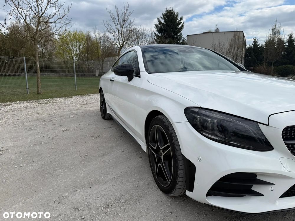 Mercedes-Benz Klasa C 300 9G-TRONIC - 11