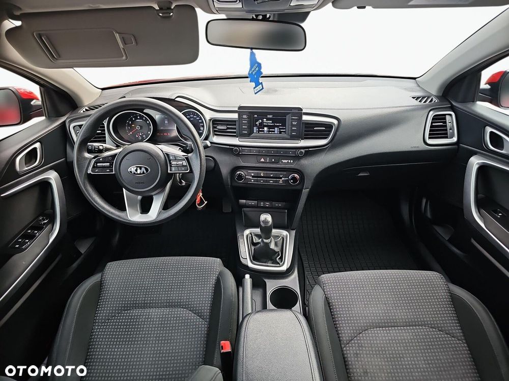 Kia Ceed - 15