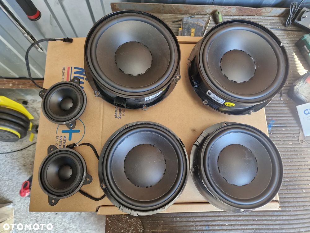 VW Passat B8 Zestaw głośników DYNAUDIO - 4