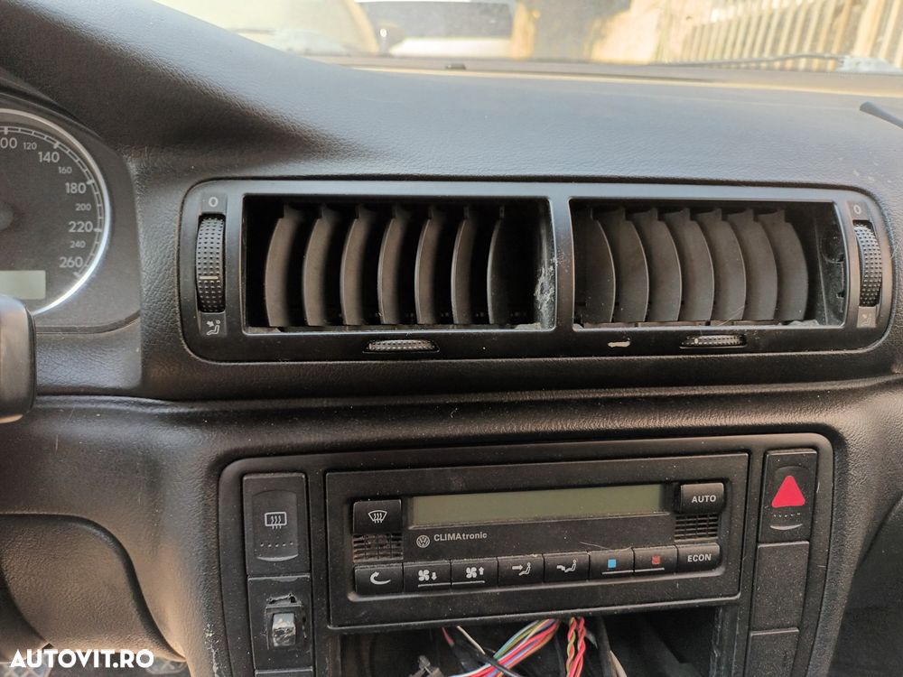 Dezmembrari  VW PASSAT B5, B5.5  1996  > 2005 1.6 Benzina - 20