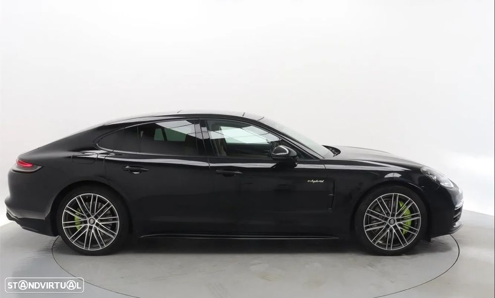 Porsche Panamera 4 E-Hybrid - 6