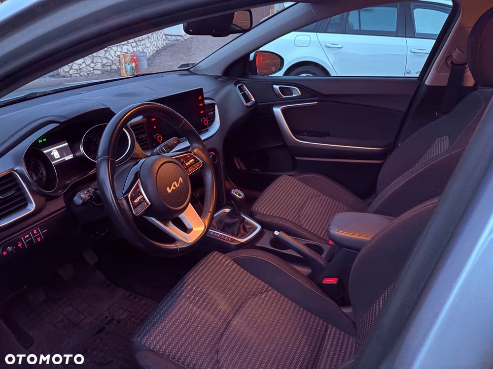 Kia Ceed 1.5 T-GDI M - 9