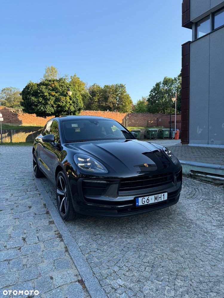 Porsche Macan T - 1
