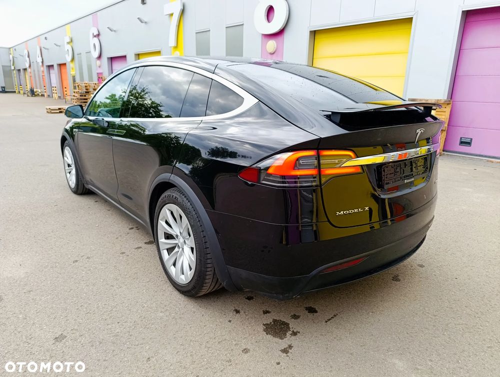 Tesla Model X Performance - 13