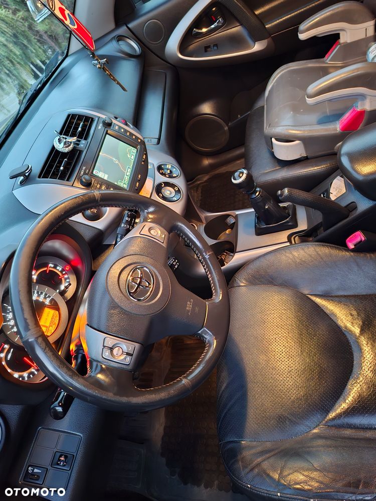 Toyota RAV4 - 5