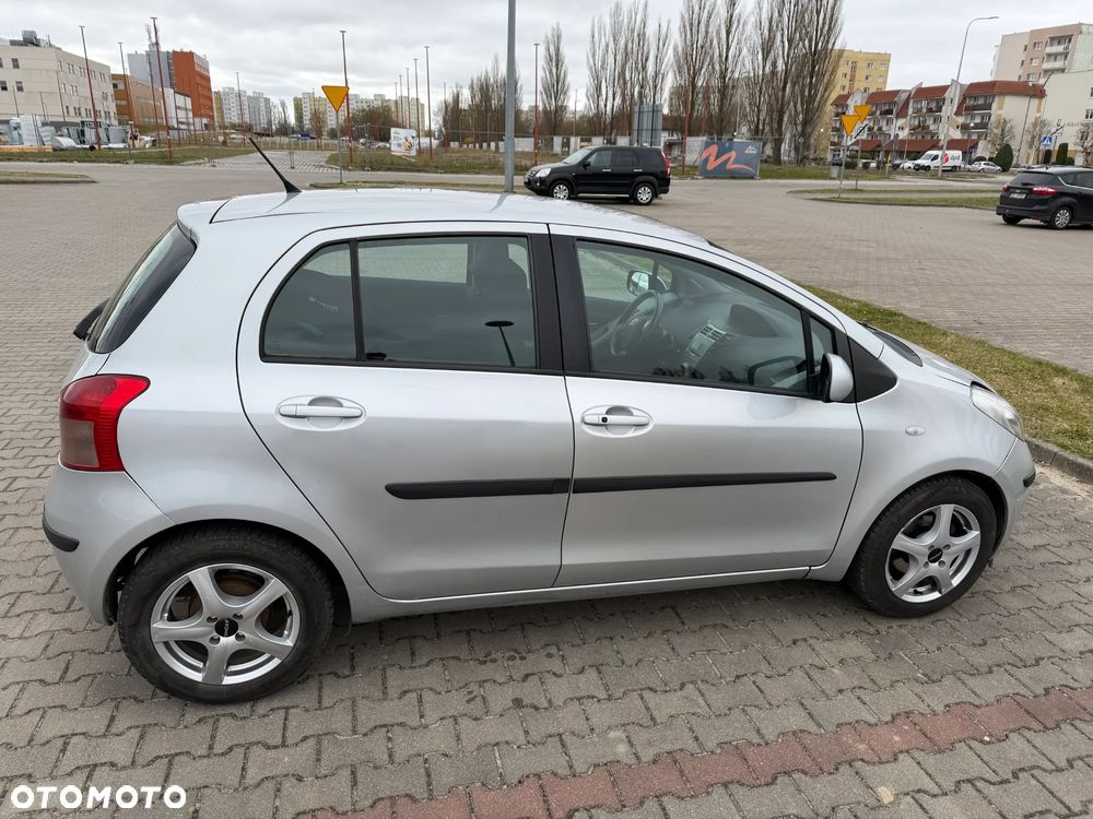 Toyota Yaris 1.3 VVT-i Luna - 7