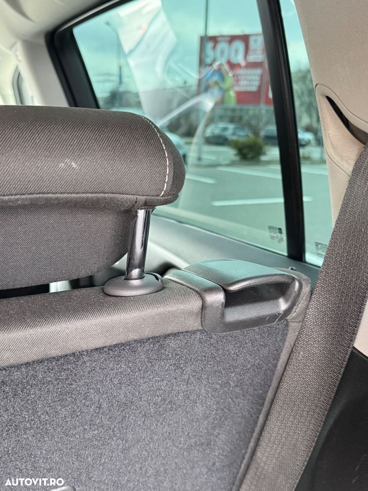 Opel Zafira 2.0 D (CDTI) Automatik Edition - 12