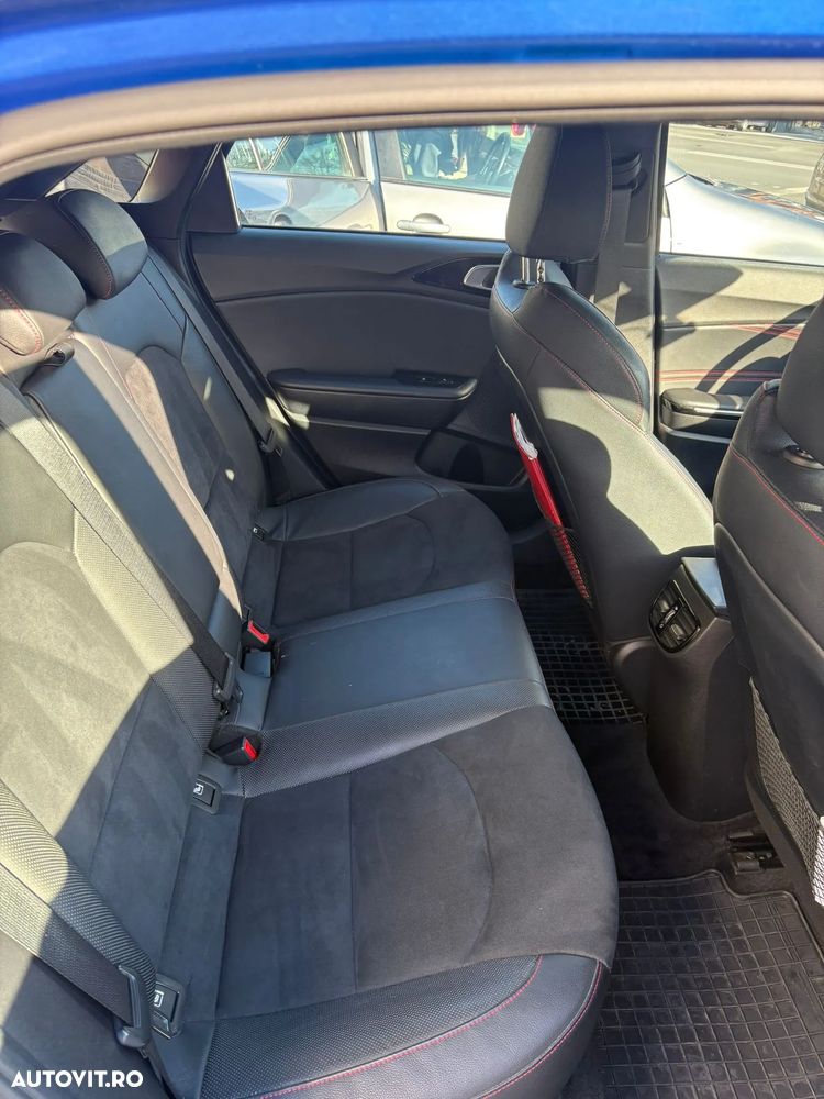 Kia Ceed 1.6 T-GDI 7DCT GT - 20