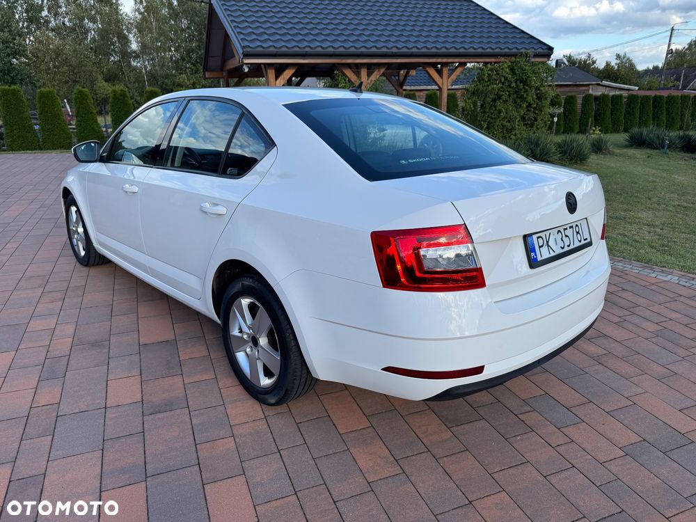 Skoda Octavia 1.6 TDI Business - 8