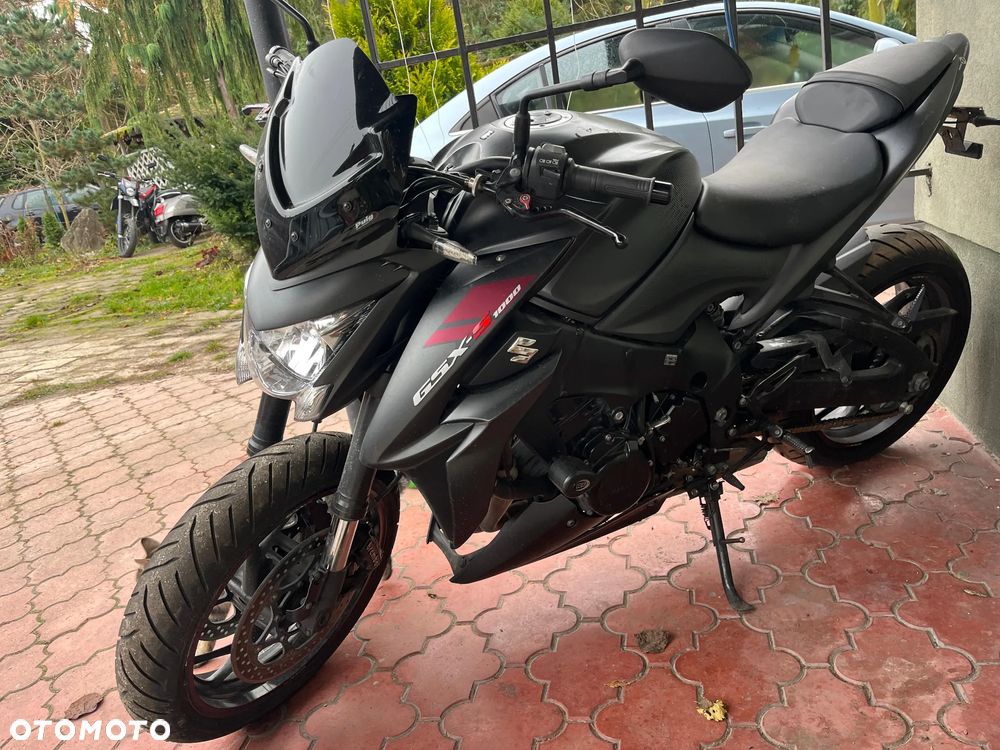 Suzuki GSX 1000 - 8
