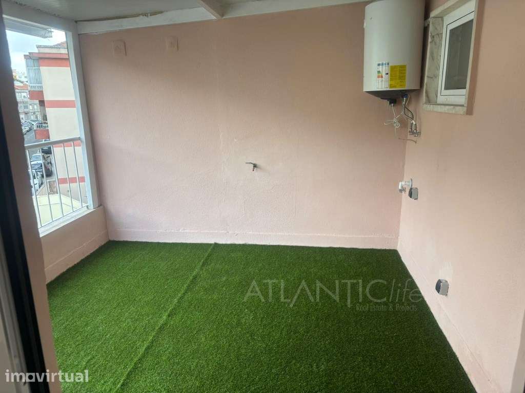 T2 Totalmente Remodelado com Varanda no Pendão - Grande imagem: 3/5