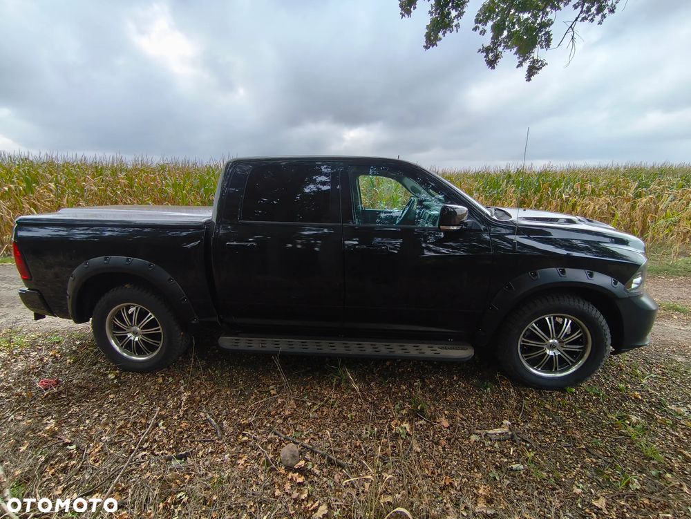 Dodge RAM 1500 5.7 4x4 - 5