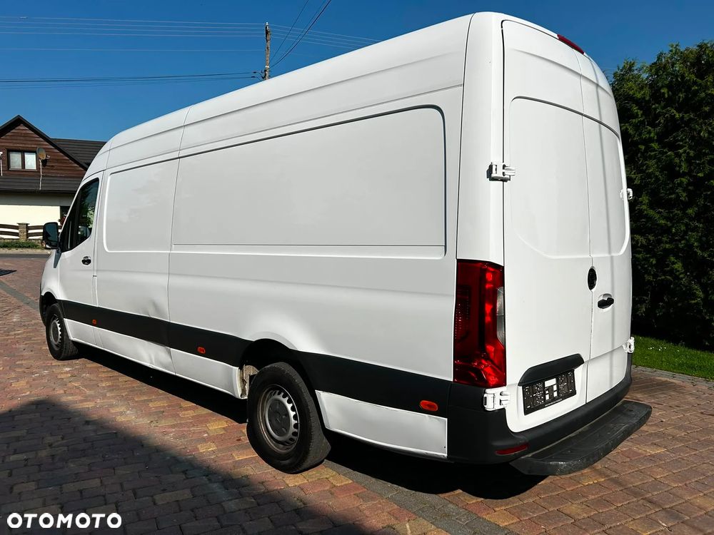 Mercedes-Benz Sprinter - 4