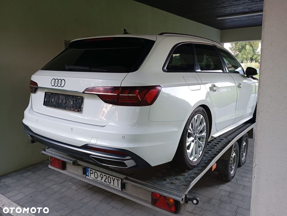Audi A4 Avant 40 TDI S tronic - 4