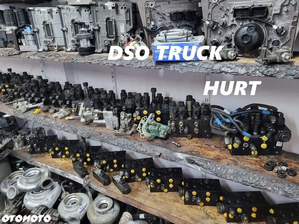 Zawor Rozdzielacz Osi Skretnej MERCEDES MP A9324600200 TRW HURT/DETAL - 2