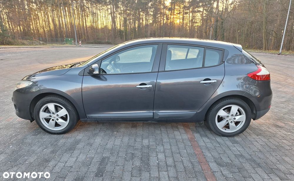 Renault Megane 1.6 16V 110 Dynamique - 3