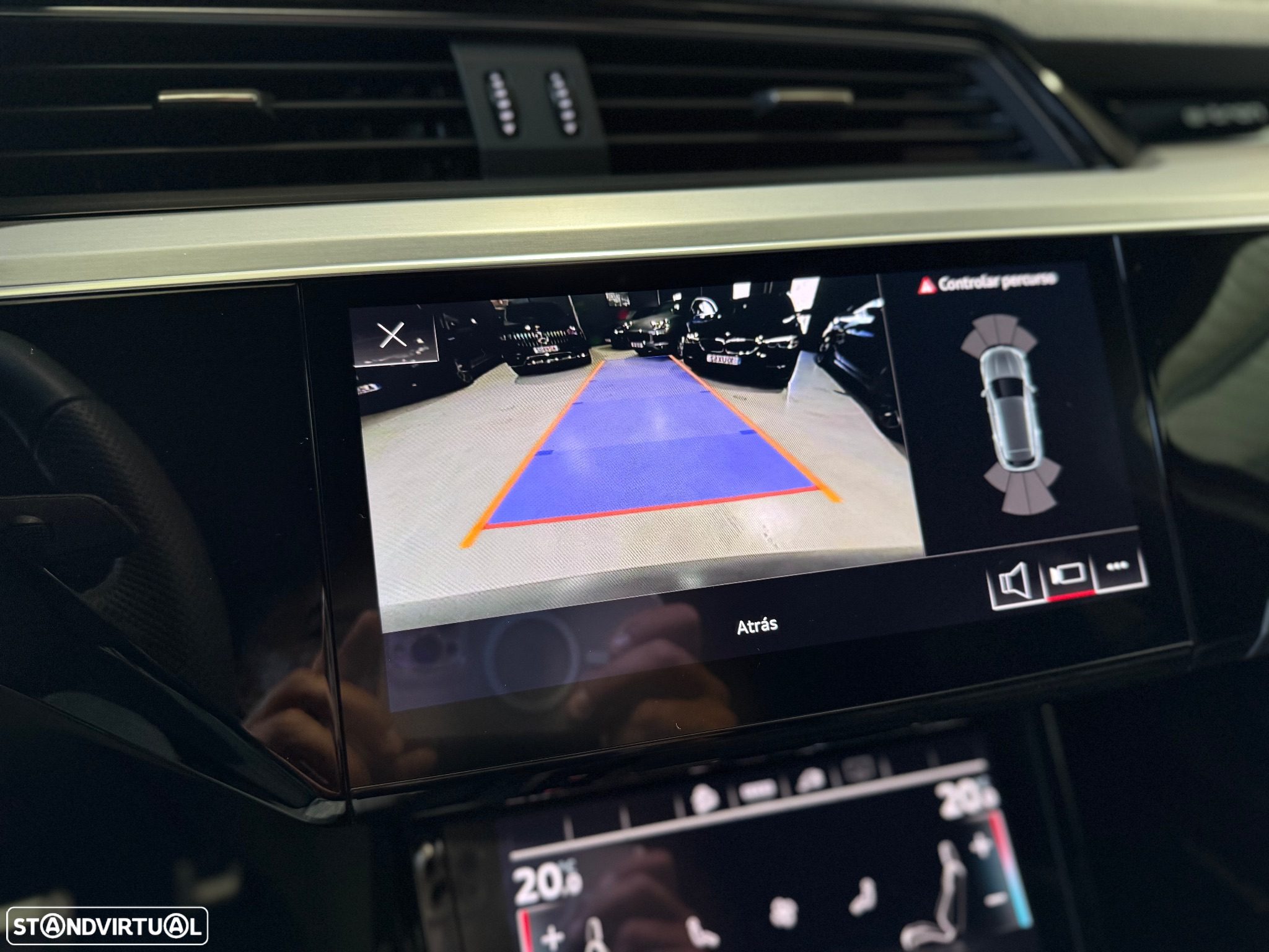 Audi Q8 e-Tron 50 quattro S line - 31