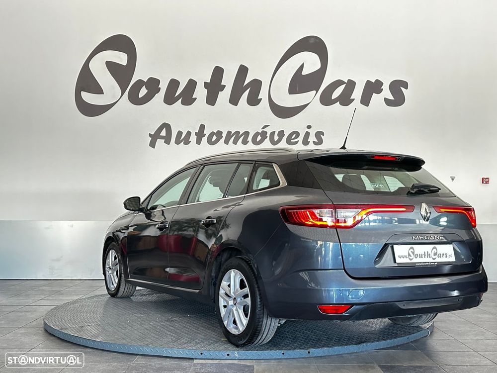 Renault Mégane Sport Tourer - 7