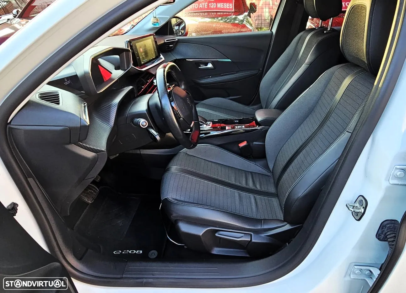 Peugeot e-208 50 kWh Allure Pack - 28