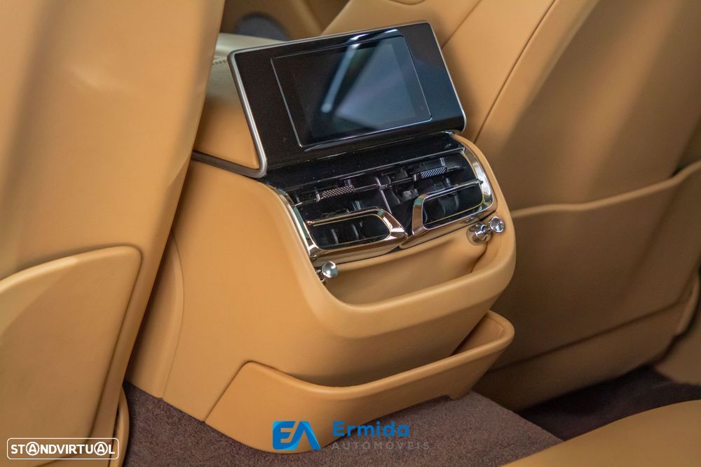 Bentley Flying Spur - 46