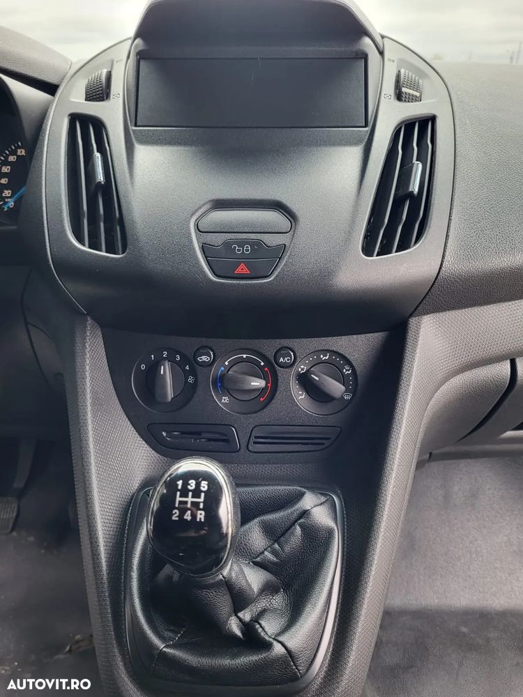 Ford Transit Connect - 12