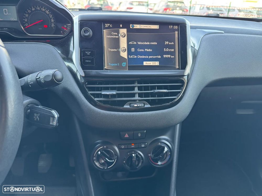 Peugeot 208 1.4 HDi - 8